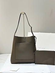 The Row Blake Hobo Bag in Grained Elephant - 35x25x7cm - 6