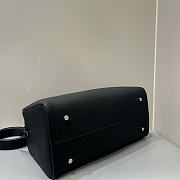 The Row Bowling Two Bag in Grained Black - 34x16x24cm - 6