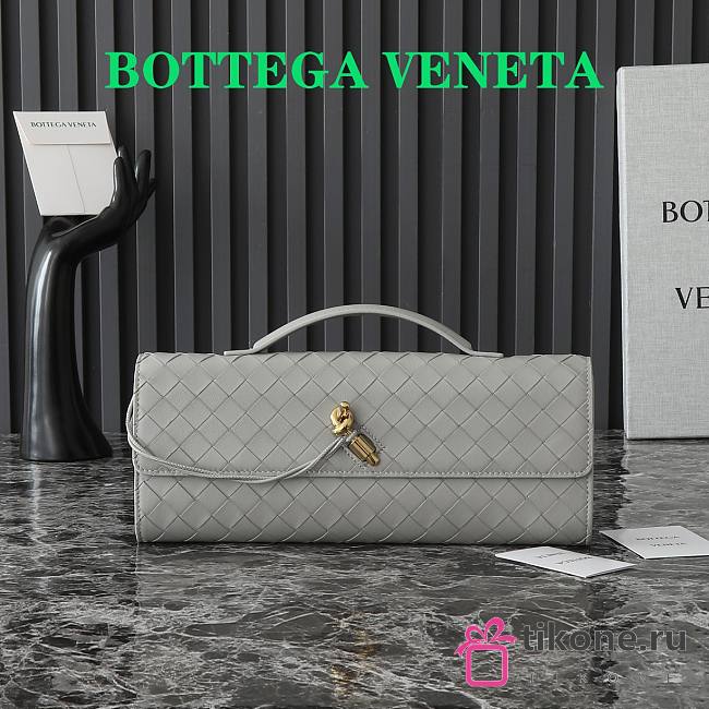 Bottega Veneta Andiamo Clutch Bag In Gray - 31x13x3cm - 1