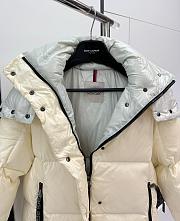 Moncler Parana Short Down Jacket Beige - 6