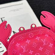 LV Crab Bag Charm Pink M02298 - 6