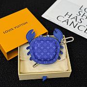 LV Crab Bag Charm Blue M02217 - 4