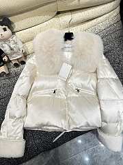 Maxmara Cropped Down Jacket White - 5