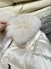 Maxmara Cropped Down Jacket White - 4