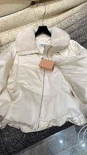 Miumiu Cropped Down Jacket White - 6