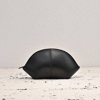 The Row Mel Clutch in Leather Black - 27x14x6cm