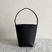 The Row Small N/S Park Tote Bag in Grained Black - 25x22x12cm - 6