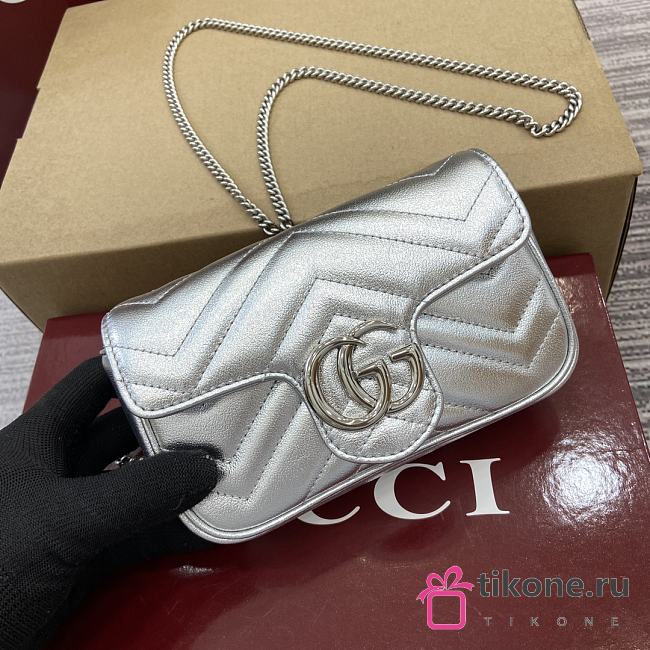 Gucci GG Marmont Super Mini Bag Silver - 16.5x10x4.5cm - 1