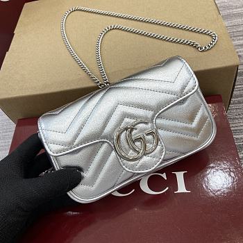 Gucci GG Marmont Super Mini Bag Silver - 16.5x10x4.5cm