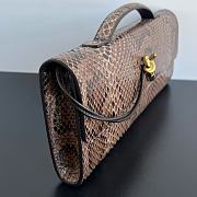 Bottega Veneta Andiamo Clutch Python Fondant - 31x13x3cm - 2