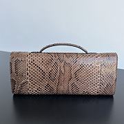 Bottega Veneta Andiamo Clutch Python Fondant - 31x13x3cm - 6