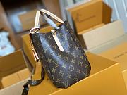 LV Montaigne BB Monogram - 29x20x13cm - 2