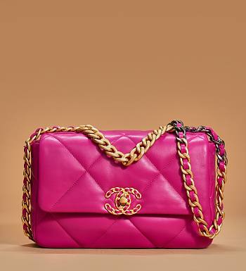 Chanel 19 Handbag Shiny Lambskin Hot Pink - 16x26x9cm