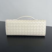 Bottega Veneta Andiamo Clutch Bag In Off White - 31x13x3cm - 4