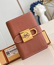 LV Low Key Compact Wallet Cognac M12148 - 8.5x2x11cm - 1