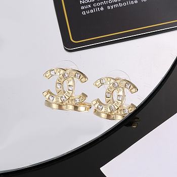 CC Earrings 15818