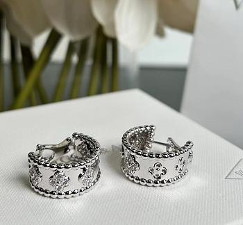 VCA Perlee Clovers Hoop Earrings 18k White Gold Diamond