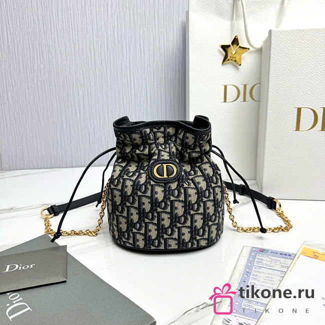 Dior 30 Montaigne Mini Bucket Bag with Drawstring Blue Dior Oblique Jacquard - 18.5x16x13cm  - 1