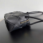 Bottega Veneta Small Cassette Camera Bag Black - 22x14.5x7.5cm - 6