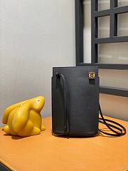 Loewe Dice Pocket In Classic Calfskin Black - 20.5x12.7x4.5cm - 5