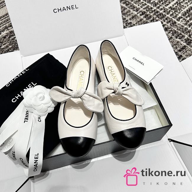 Chanel Mary Janes White Black - 1