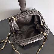 Bottega Veneta Small Lauren 1980 Pondant Leather Clutch Bag - 20x15x7.5cm - 3