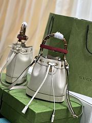 Gucci Diane Bucket Leather White - 30.5x19x6cm - 6