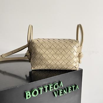 Bottega Veneta Loop Top Handle Light Butterscotch - 19x12x9cm