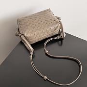 Bottega Veneta Loop Top Handle Pinecone - 19x12x9cm - 5