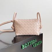 Bottega Veneta Loop Top Handle Cameo - 19x12x9cm - 1