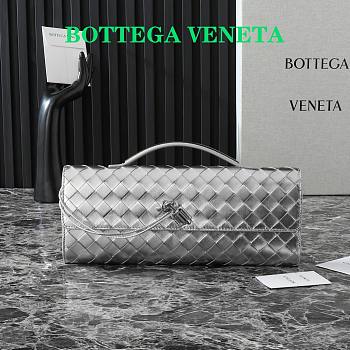 Bottege Veneta Andiamo Clutch Silver - 31x13x3cm