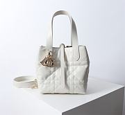 Small Dior Toujours Vertical Tote Bag White Macrocannage Calfskin - 18x16x12cm - 3