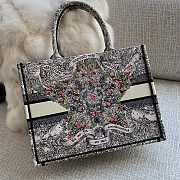 Medium Dior Book Tote Latte Embroidery with Multicolor Dior Around the World Motif - 36x27.5x16.5cm - 2