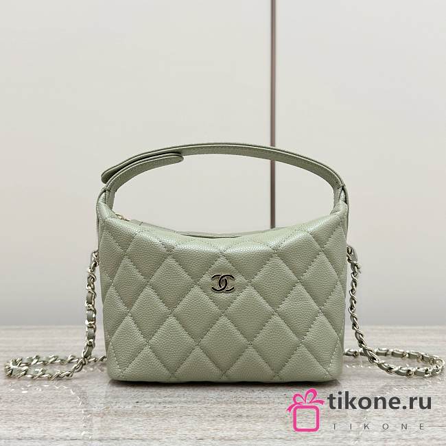 Chanel Hobo Caviar Leather Green - 21.5x19x6cm - 1