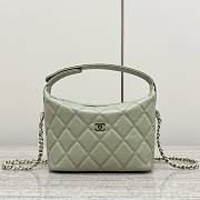 Chanel Hobo Caviar Leather Green - 21.5x19x6cm - 1