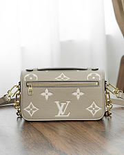 LV Pochette Metis East West Bag Tourterelle Grey/ Cream M23081 - 21.5x13.5x6 cm - 2