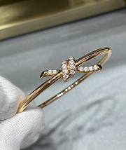 Tiffany Knot Wire Bangle in Yellow Gold with Diamonds - 6