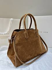 The Row Soft Margaux 12 Bag in Suede Gold - 32x25x15cm - 2