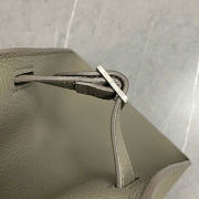 The Row Soft Margaux 12 Bag in Grained Elephant Gray - 32x23x18cm - 6