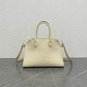 The Row Soft Margaux 10 Bag in Grained White - 25.5x18x19cm - 1