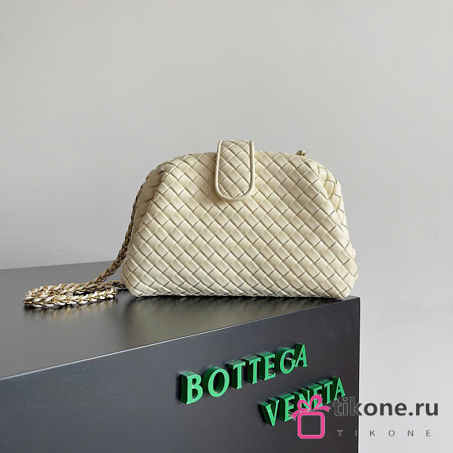 Bottega Veneta Small Lauren 1980 Chalk Leather Clutch Bag - 27x15x7.5cm - 1