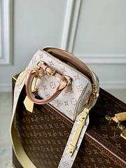 LV Speedy 18 Mastic Cream - 18x12x10cm - 3