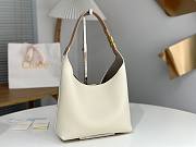 Chloe Small Marcie Hobo Bag In Grained Leather White - 29x21.5x9.5cm - 4