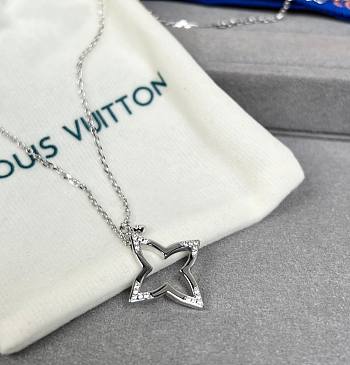 LV Ombre Blossom Necklace Silver 