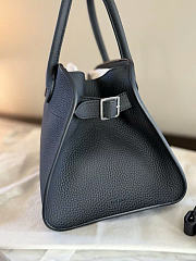 The Row Soft Margaux 10 Bag in Grained Dark Navy - 25.5x18x19cm - 6