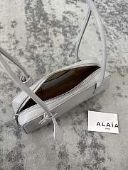 Alaia Le Teckel Small Bag In Goatskin White Gray - 27x8x9cm - 4