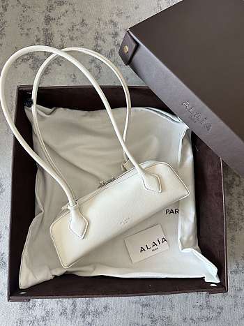 Alaia Le Teckel Small Bag In Goatskin Ivory - 27x8x9cm