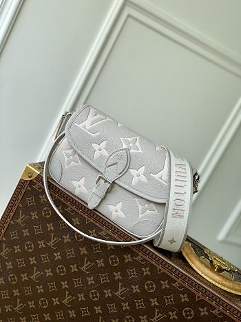 LV Diane Bicolor Monogram Empreinte Gray M14214 - 24x15x9cm