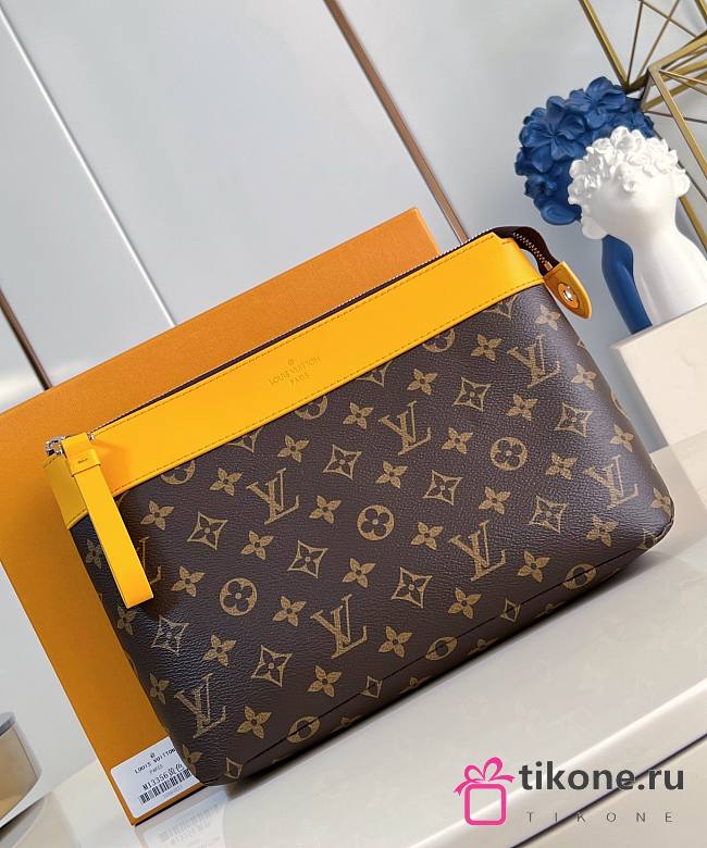 LV Pochette Voyage Souple Safran Yellow M13199 - 30x21x7.5cm - 1