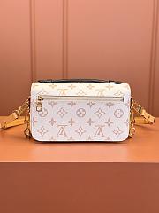 LV Pochette Metis East West Monogram Dune M46914 - 21.5x13.5x6cm - 5